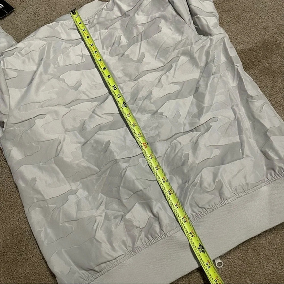 NWT Blanc Noir CAMO REVERSIBLE BOMBER Light gray camo - Picture 9 of 16